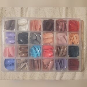 Amazon Assorted False Nail Tips Set in Multicolor Shades